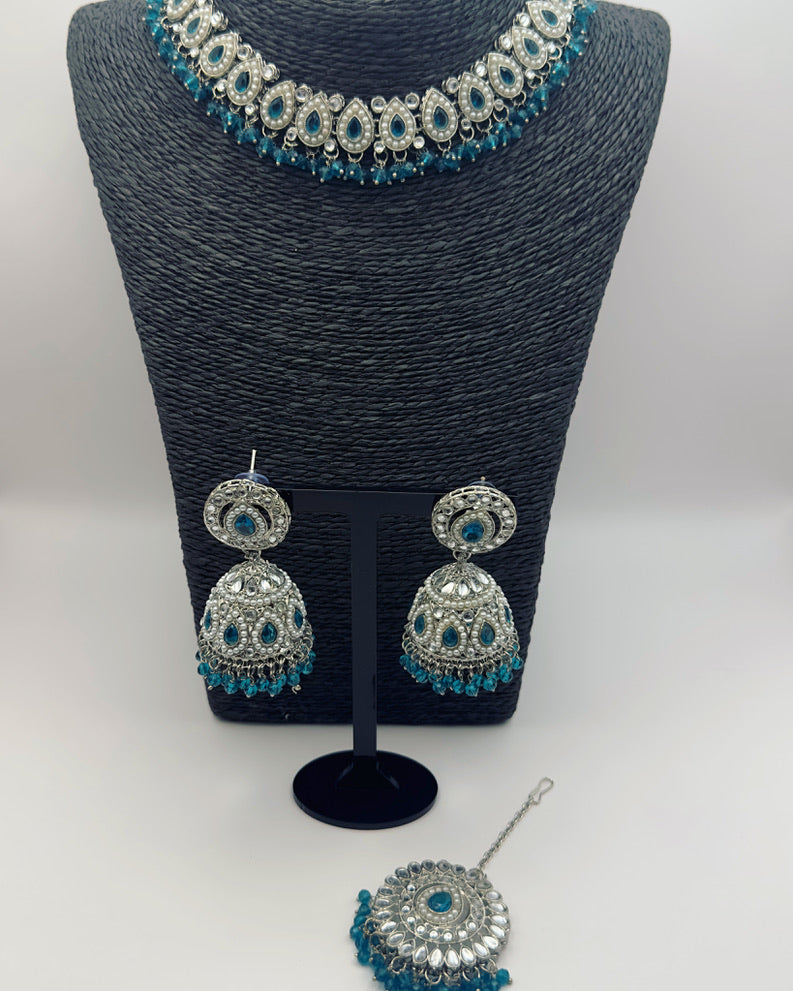 Silver base necklcace