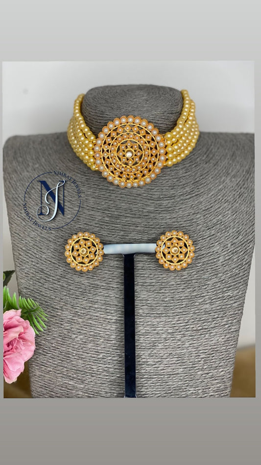 Pearl Choker set with studs