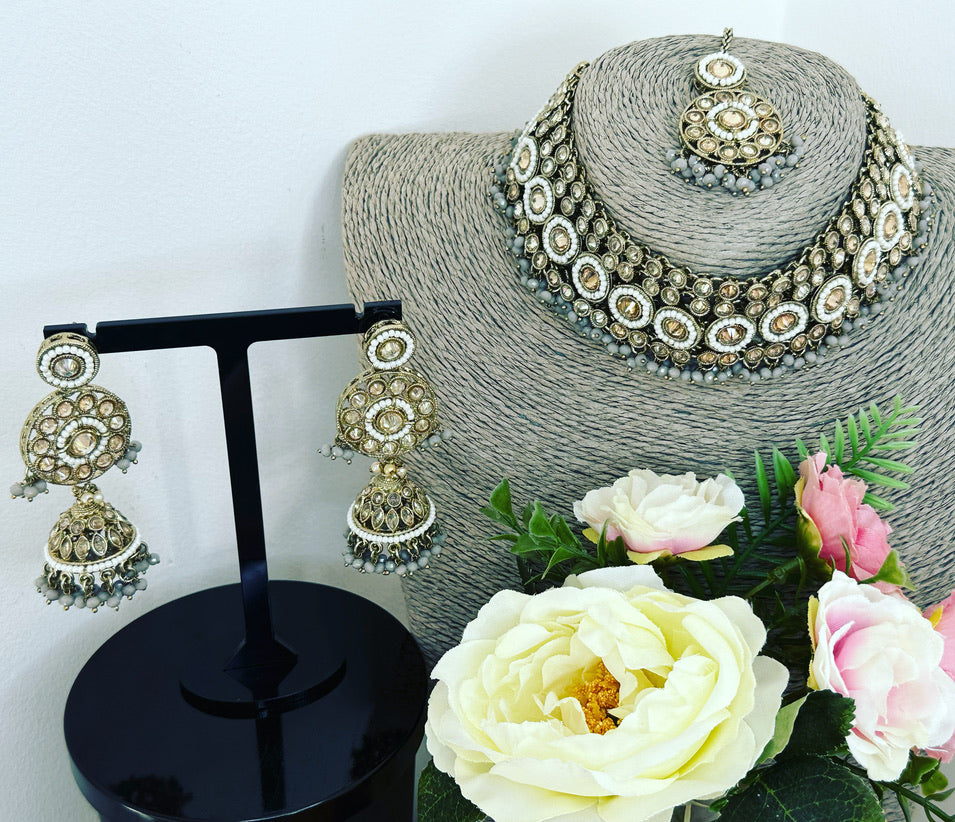 Choker with jhumki