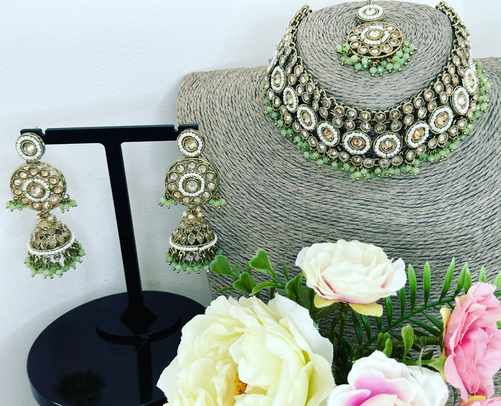 Choker with jhumki